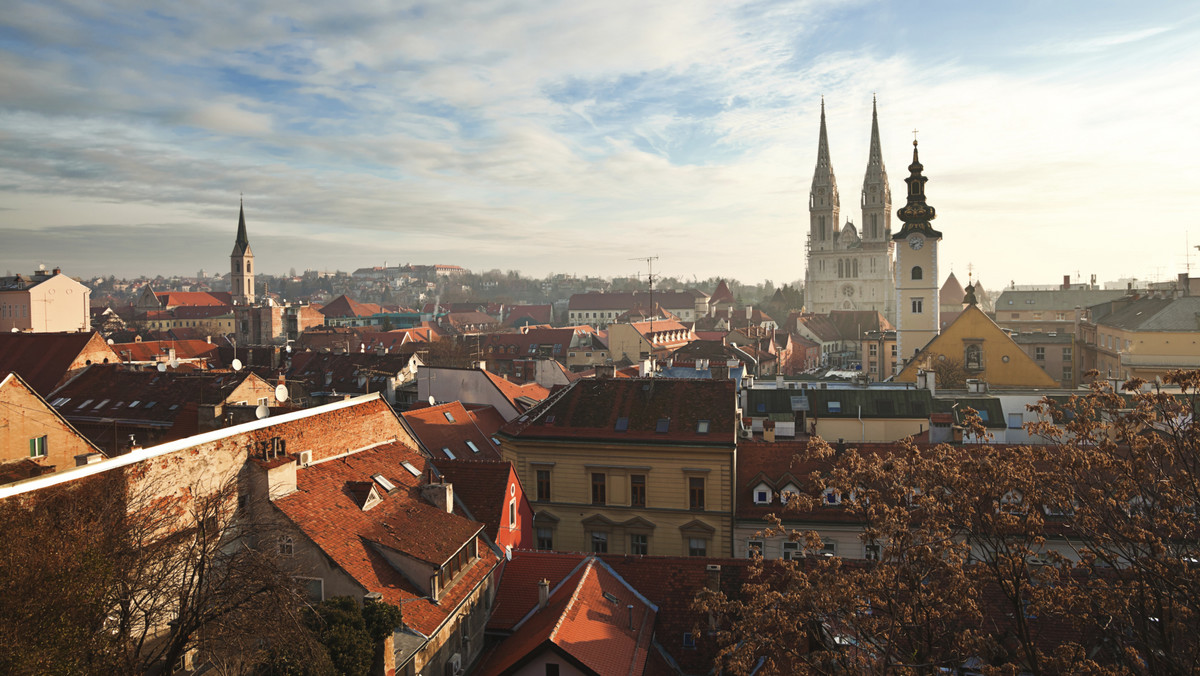 Prezydent Chorwacji Kolinda Grabar-Kitarović ogłosiła dzisiaj nominację bezpartyjnego biznesmena Tihomira Oreszkovicia na premiera. Oreszković jest kandydatem konserwatywnej Chorwackiej Wspólnoty Demokratycznej (HDZ) i proreformatorskiej partii Most.