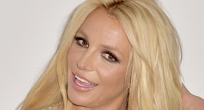 Britney Spears dziwnie tańczy w różowych majtkach. Niepokojący widok