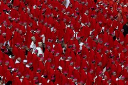 Biały dym już dziś? W czwartek cztery głosowania nad wyborem papieża