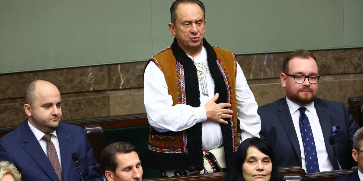 Poseł Andrzej Gut-Mostowy podczas pierwszego posiedzenia Sejmu X kadencji. 13 listopada 2023 r.