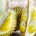Straciła oszczędności życia, chcąc kupić owoce duriana w sieci