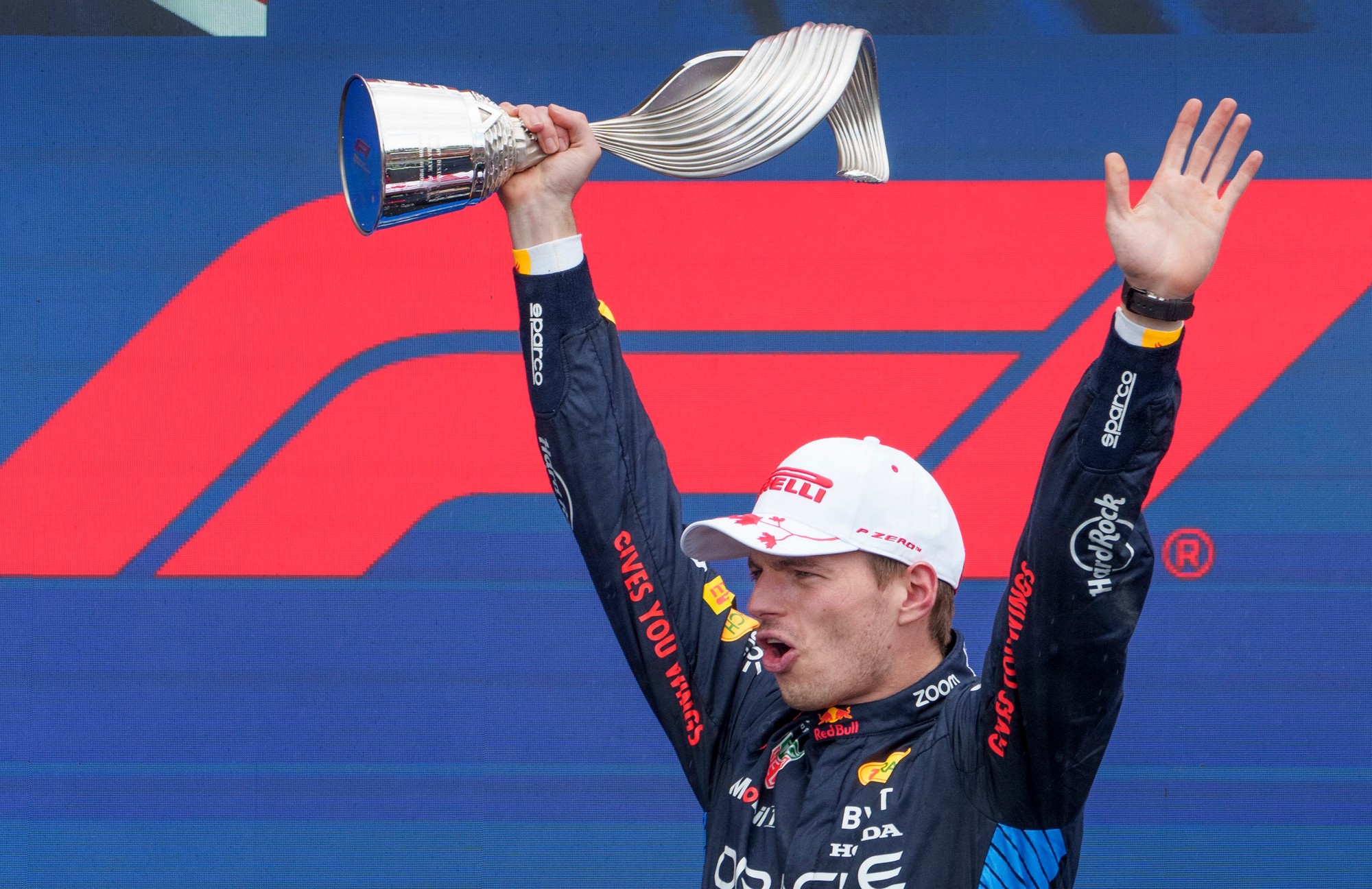 Veľká cena Kanady 2024: Holandský jazdec Max Verstappen (Red Bull) sa teší z výhry.