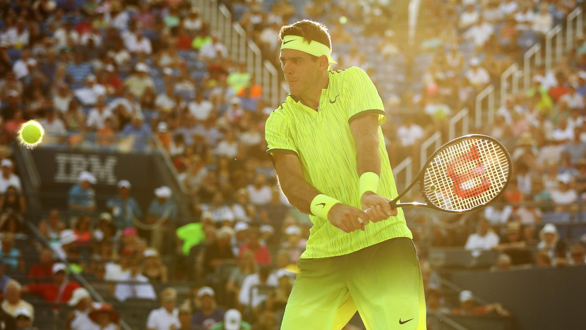 Zwycięzca US Open sprzed siedmiu lat wraca do dobrej formy po kolejnej operacji nadgarstka. Juan Martin del Potro zdobył srebro igrzysk w Londynie, a teraz w ładnym stylu pokonał w pierwszej rundzie w Nowym Jorku rodaka Diego Schwartzmana 6:4, 6:4, 7:6 (3). To był naprawdę wyczerpujący mecz dla obu Argentyńczyków.