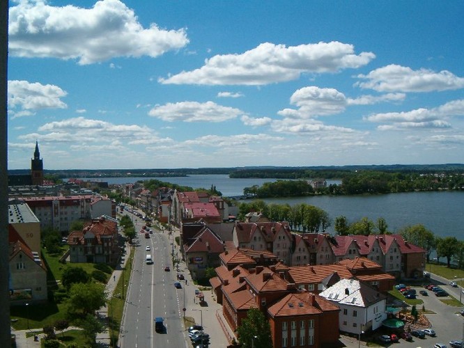 Warmińsko-mazurskie - jedno z trzech województw, gdzie liczba osób fizycznych prowadzących działalność gospodarczą w przeliczeniu na 100 osób w wieku produkcyjnym wynosi 9 (w całym rankingu uwzględniliśmy dane za 2012 rok). Na zdjęciu Ełk. (fot. Creative Commons CC0 1.0 Uniwersalna Licencja Domeny Publicznej).