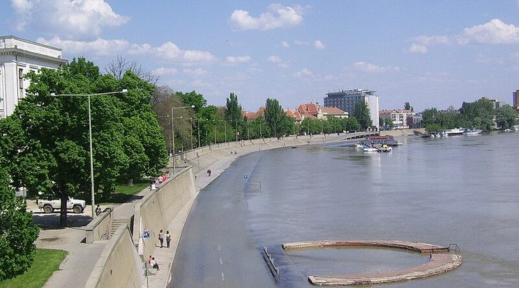 Lezárták a szegedi rakpartot a Tisza áradása miatt / Fotó: Wikipédia