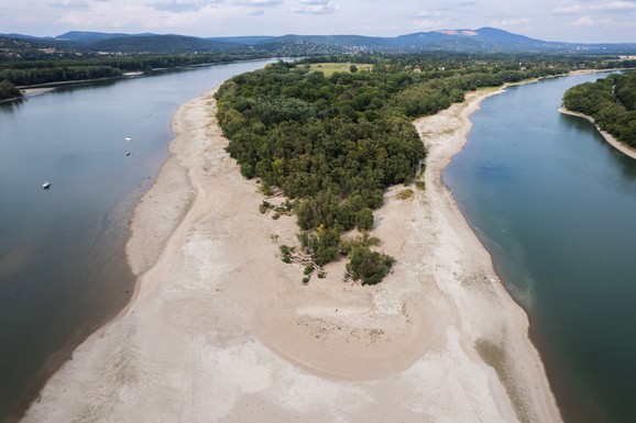 OVAKO NEŠTO SE NIJE DESILO NIKADA U ISTORIJI! Energetski kolaps u komšiluku, elektrane pred GAŠENJEM! Građanima upućeno upozorenje