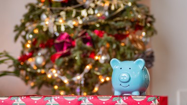 ile wydamy na święta 2025 koszyk dla rodziny spada o 150 zł ile kosztuje choinka