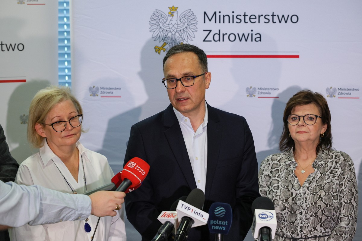 Izabela Leszczyna, Beata Jagielska, Andrzej Nowakowski