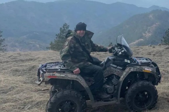 Naš glumac ima stan luks stan u centru Beograda i kuću na planini: Ima i neobičan hobi, a nedavno se i oženio (FOTO)