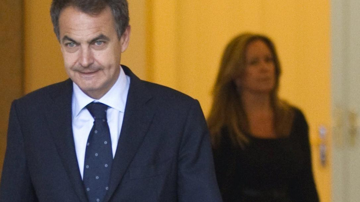 Premier Hiszpanii Jose Luis Rodriquez Zapatero zapowiedział w sobotę, że nie będzie ubiegał się o urząd premiera po wyborach parlamentarnych w 2012 roku. - Nie będę ubiegać się o urząd premiera po następnych wyborach - powiedział w na posiedzeniu Komitetu Federalnego rządzącej Hiszpańskiej Socjalistycznej Partii Robotniczej (PSOE).
