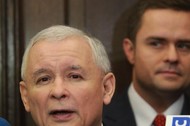 Jarosław Kaczyński Adam Hofman stoi w cieniu