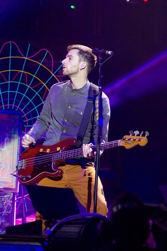 Coldplay podczas koncertu w hali O2 Arena w Londynie