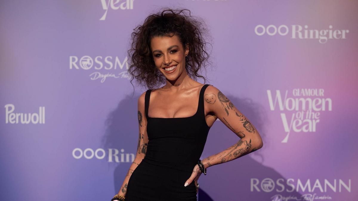 Tóth Andi húzott egy váratlant ruhájával, és egyenesen tarolt a GLAMOUR Women of the Year gálán