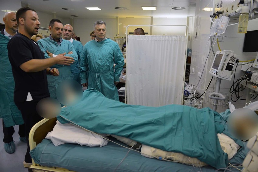 Vulin je nakon havarije obišao povređene radnike