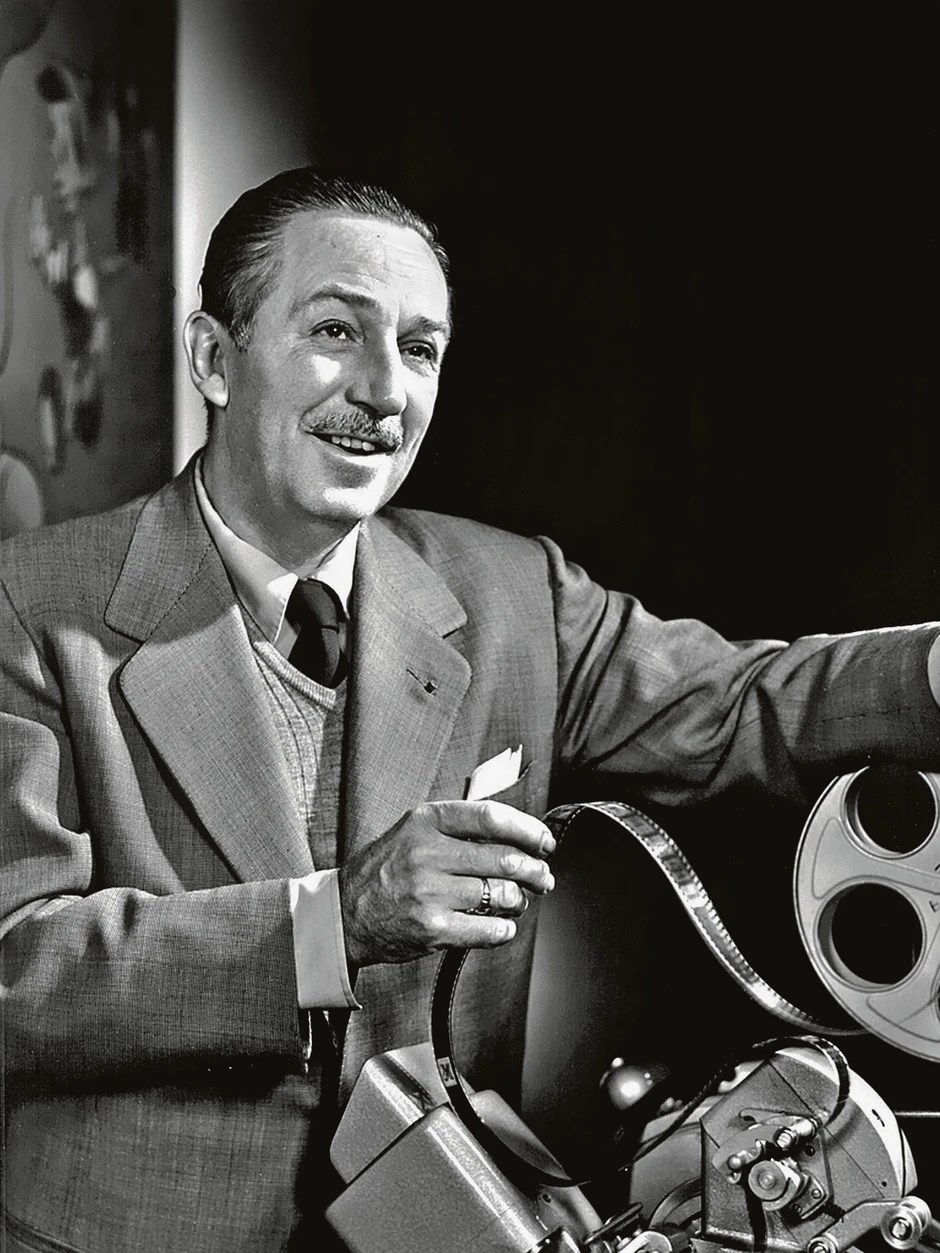 Dizni je davao glas za sve likove, mada je malo razumljivog govora zapravo zastupljeno