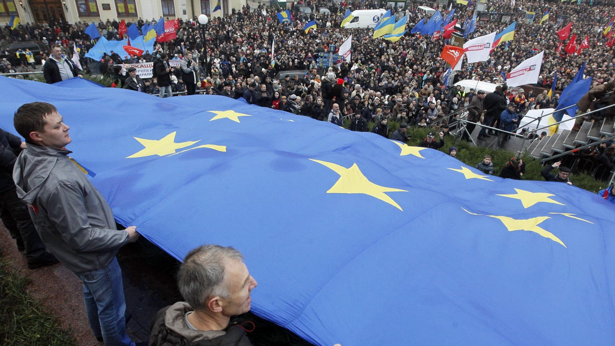 Były doradca prezydenta Wiktora Janukowycza Taras Czornowił uważa, że Ukraina i UE wciąż prowadzą intensywne, ale trudne negocjacje w sprawie umowy stowarzyszeniowej, które doprowadzą jednak do zawarcia tego porozumienia na szczycie w Wilnie.