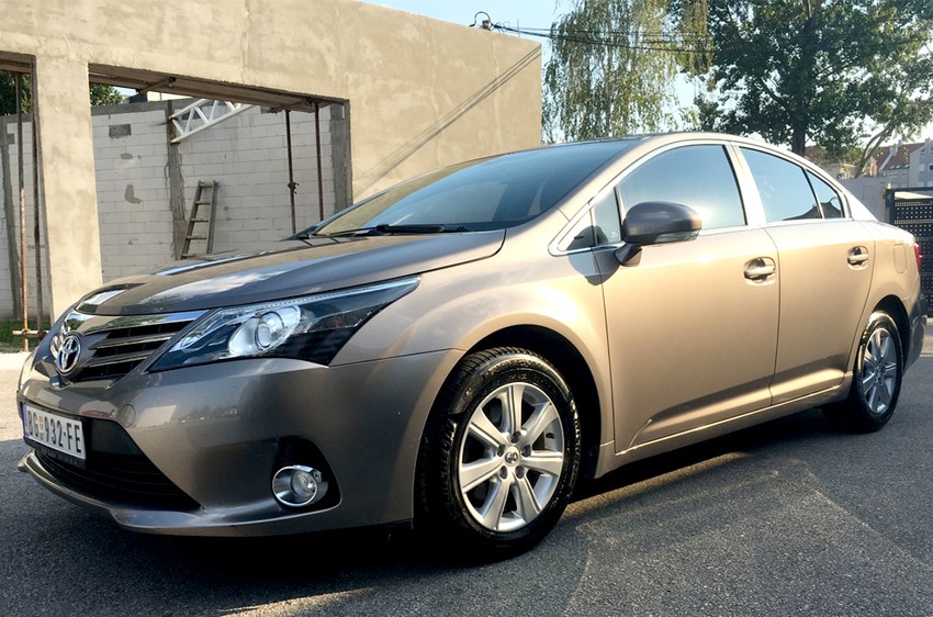  Toyota-Avensis