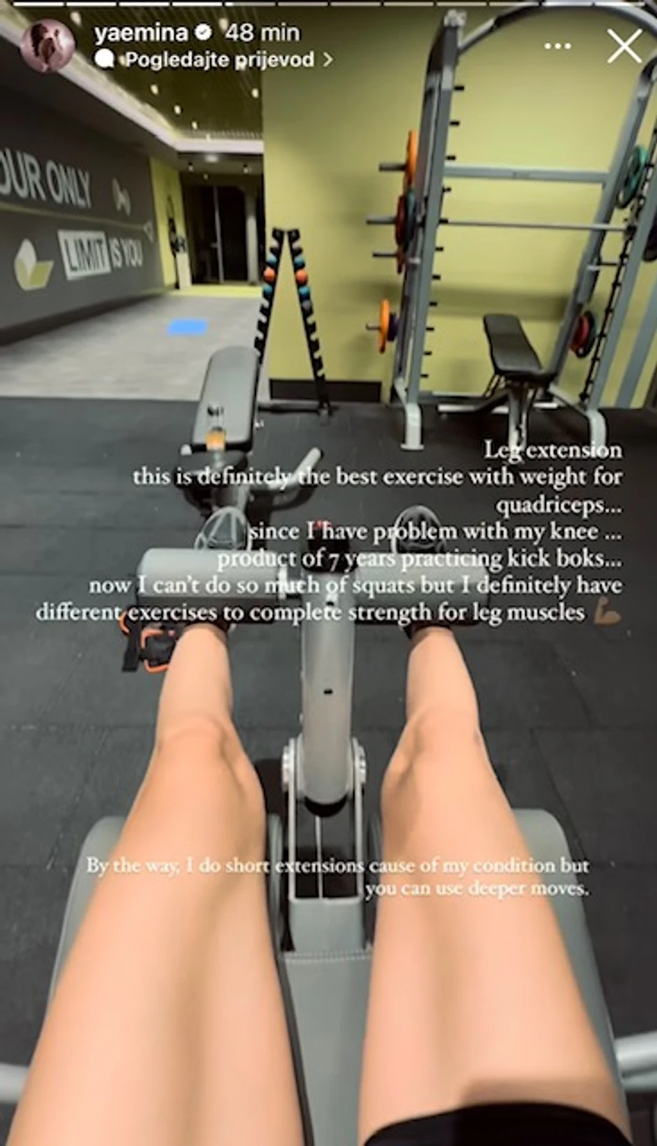 Emina Jahović vežba kod kuće