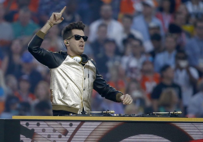 Mark Ronson na Super Bowl 2016
