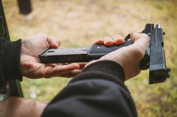 Finlandia: Pozwolenia na broń bez wizyty na policji i testów