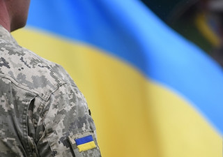 Ukraińscy żołnierze dostają SMS-y zachęcające do ucieczki. 'Wywołują jedynie śmiech'