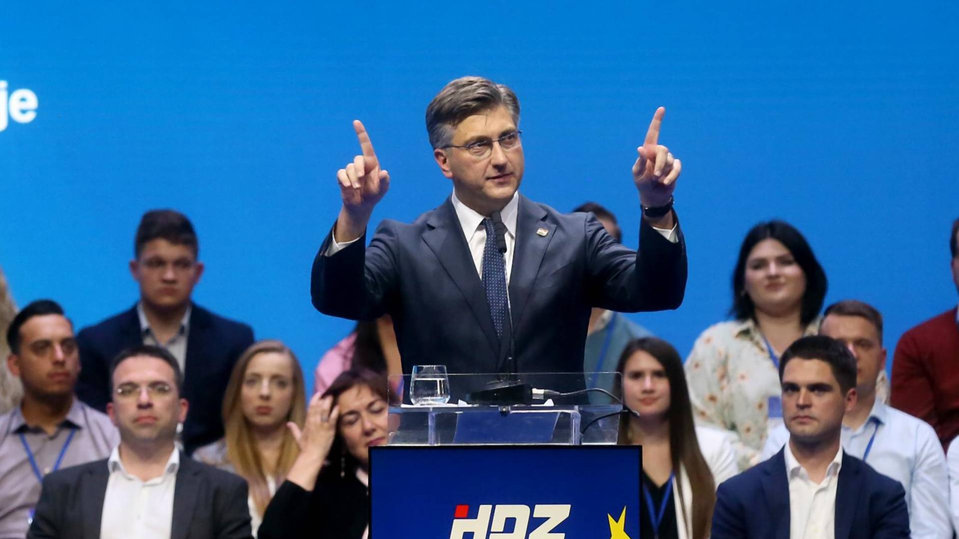 Da li ste čovek ili član HDZ? - obračun hrvatskog portala i vladajuće stranke koji je potekao u kafiću, a eskalirao na mrežama
