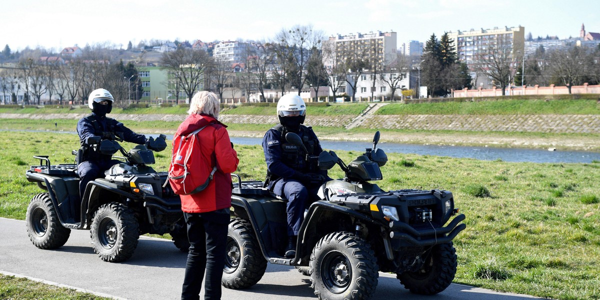 Wyjśćie w celach rekreacyjnych z domu jest od 20 kwietnia dozwolone, ale w masce