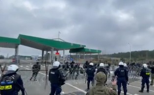 Kilka grup migrantów próbowało sforsować granicę w okolicy Dubicz Cerkiewnych i Mielnika