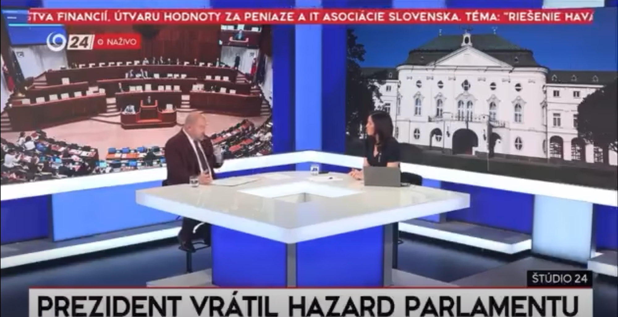 Minister Rudolf Huliak a moderátorka Andrea Pálffy-Belányiová.