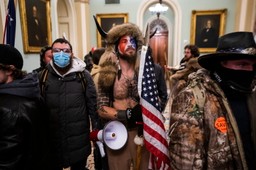 Chcą nas wymienić. Nieśmiertelna biała duma USA?