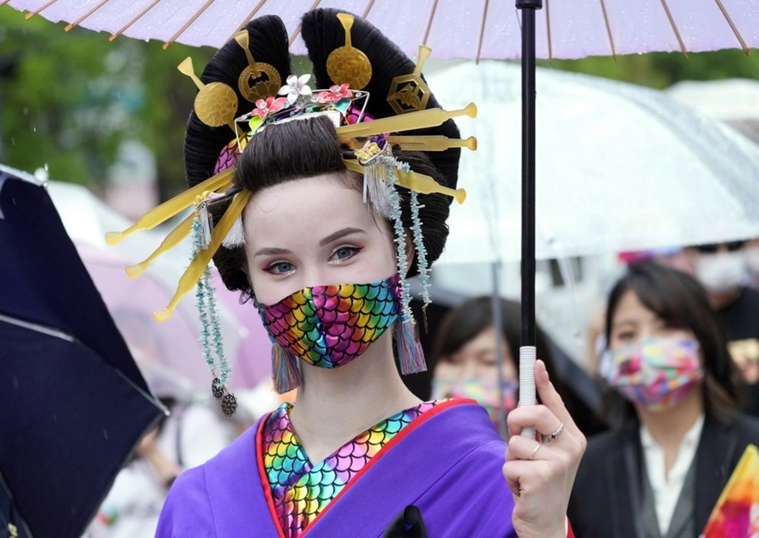 Žena u 95 odsto slučajeva ta koja menja svoje prezime 