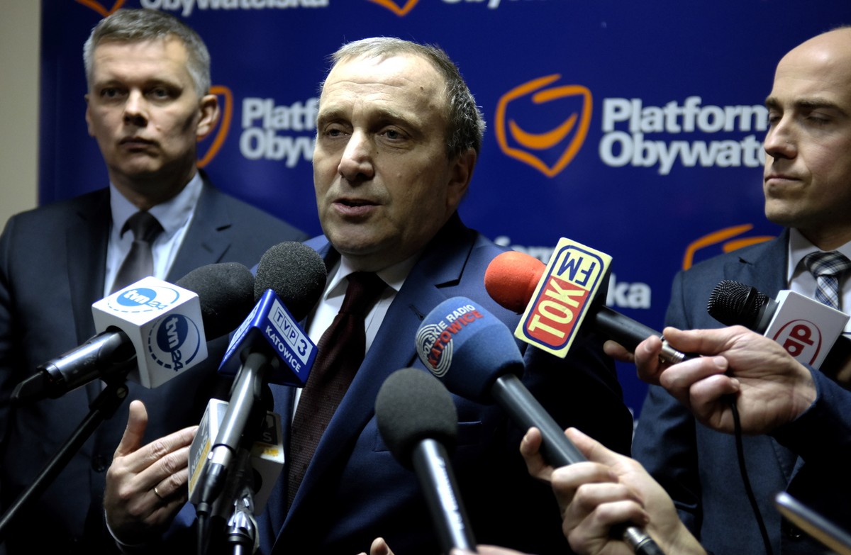 Grzegorz Schetyna zapowiedział, że Platforma będzie dalej rozmawiać z Polakami