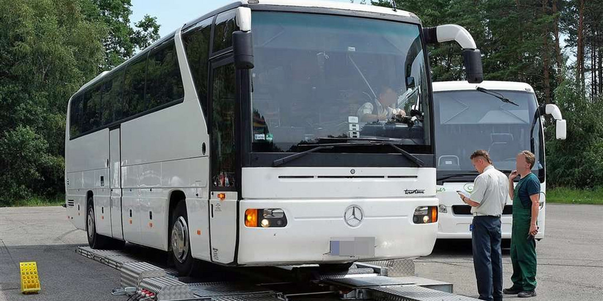 Połowa autobusów nie powinna jeździć! Polowanie na graty