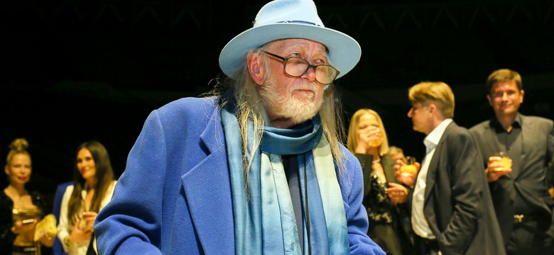 Legenda polskiej mody walczy o powrót do zdrowia. "Potrzebna jest krew"
