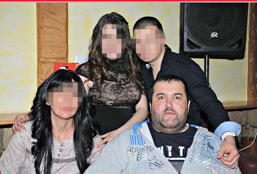 Dejan Jovanović Kabas sa porodicom