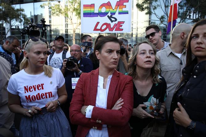 Premijerka Ana Brnabić i dr Milica Đurđević na Paradi ponosa 