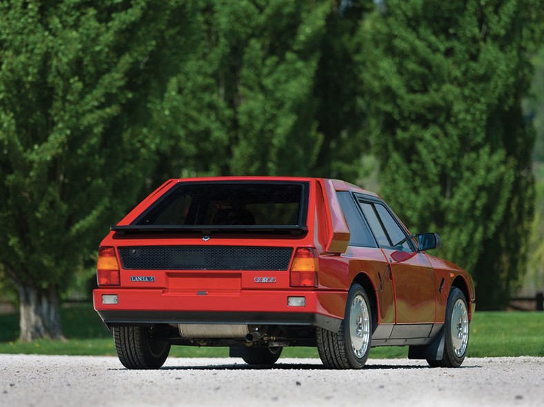 Lancia Delta S4 Stradale