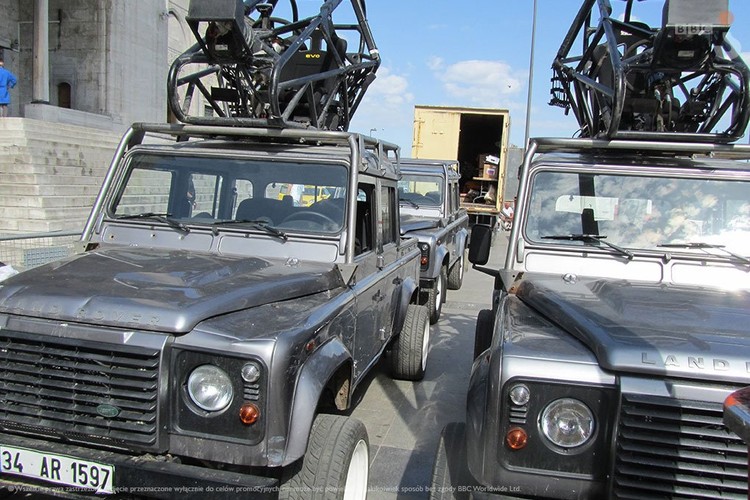 Land rover defender