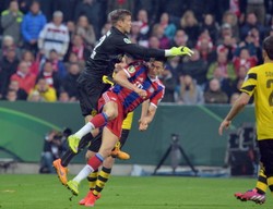 Złamana kość szczękowa, złamany nos i wstrząśnienie mózgu Lewandowskiego