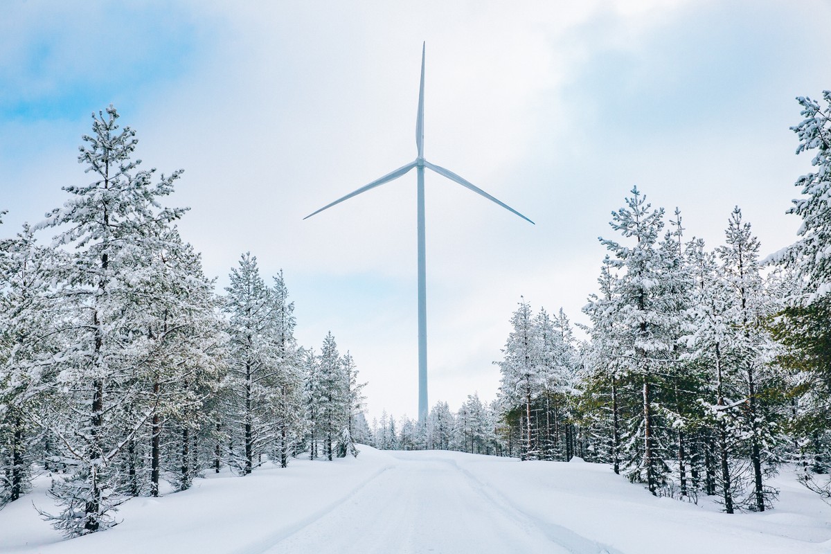 Śnieg i mróz nie zatrzymują OZE. Eksperci o wyzwaniach polskiej energetyki
