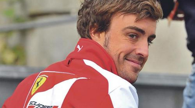 Alonso 6,9 milliárdért vezet