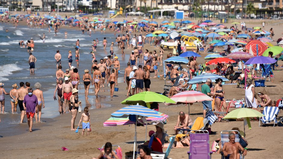 Mandaty za nieprzyzwoite zachowanie na plaży