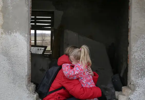 "Rodzą w schronach, pod obstrzałem". Badaczki sprawdzą, jak wojna wpływa na ciężarne