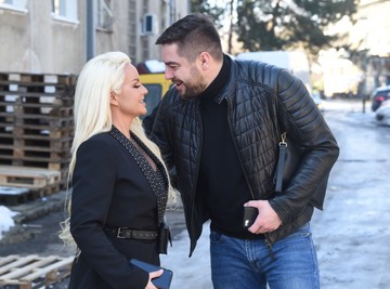 Pevačica izgubila bebu, a ovako je pričala o TRUDNOĆI i SREĆI koju je doživela: "NISAM OČEKIVALA DA ĆE SE SAZNATI!" 