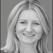 Marta Podskarbi
