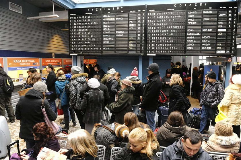 Skandal! Odwołali go za chaos. Teraz wraca do PKP