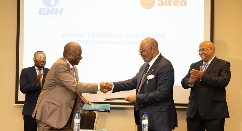 (L-R): Victor Okonkwo, Managing Director Aiteo; Estevao Pale, Chairman of the Empresa Nacional de Hidrocarbonetos (ENH).