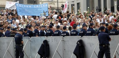 Zamknięto Krakowskie Przedmieście. Szykują się do kolejnej miesięcznicy