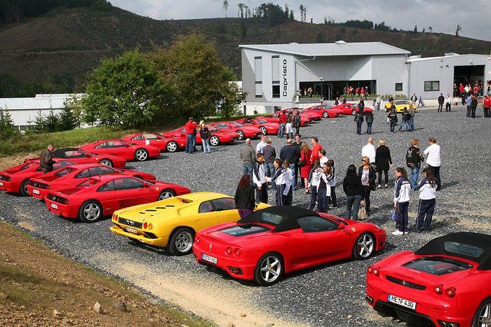 80 Ferrari, 1 miasto, multum wrażeń