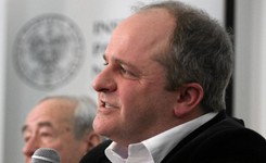 Paweł Kowal: Morawiecki stosuje taktykę 'to nie ja'. Przeszkodzić może mu jedynie PiS